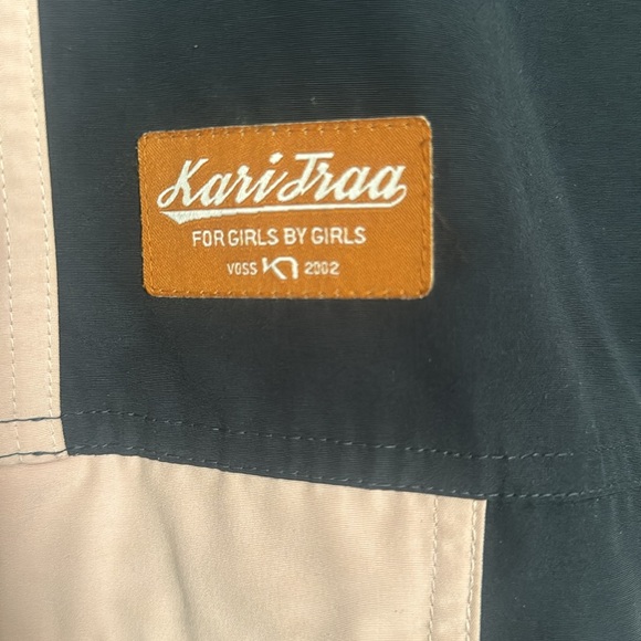 Kari Traa Women’s Waterproof Windbreaker anorak Jacket Navy and Pink Colorblock - Picture 6 of 9